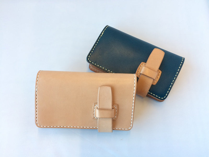 middle wallet