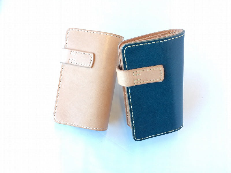 middle wallet